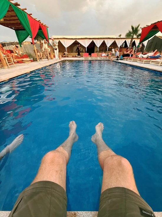 Pool and relaxation during the full-day journey